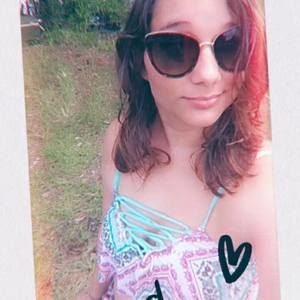 Meet your Posher, Michaela